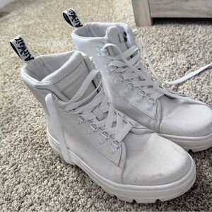 White High-Top Sneakers Dr Martens
